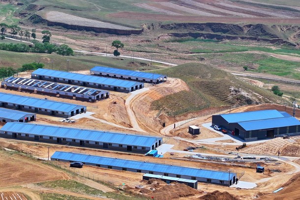 03茄子视频
援建的新坊村生态羊示范养殖基地 - 副本